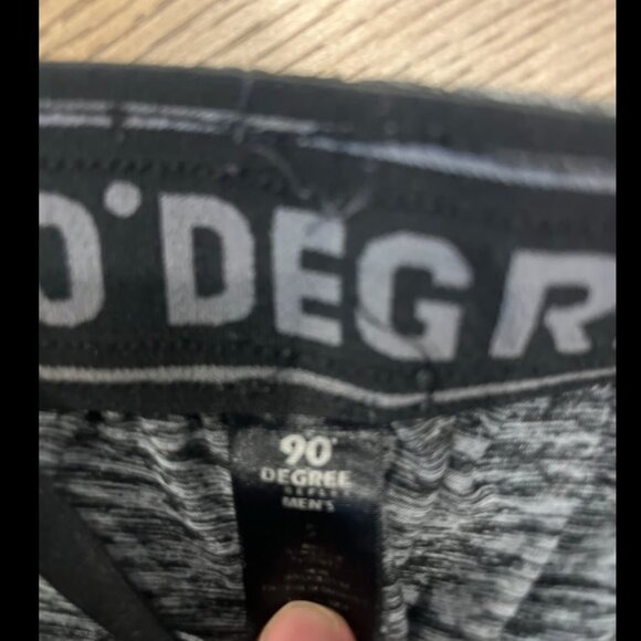 90 degree by reflex shorts - Picture 3 of 3